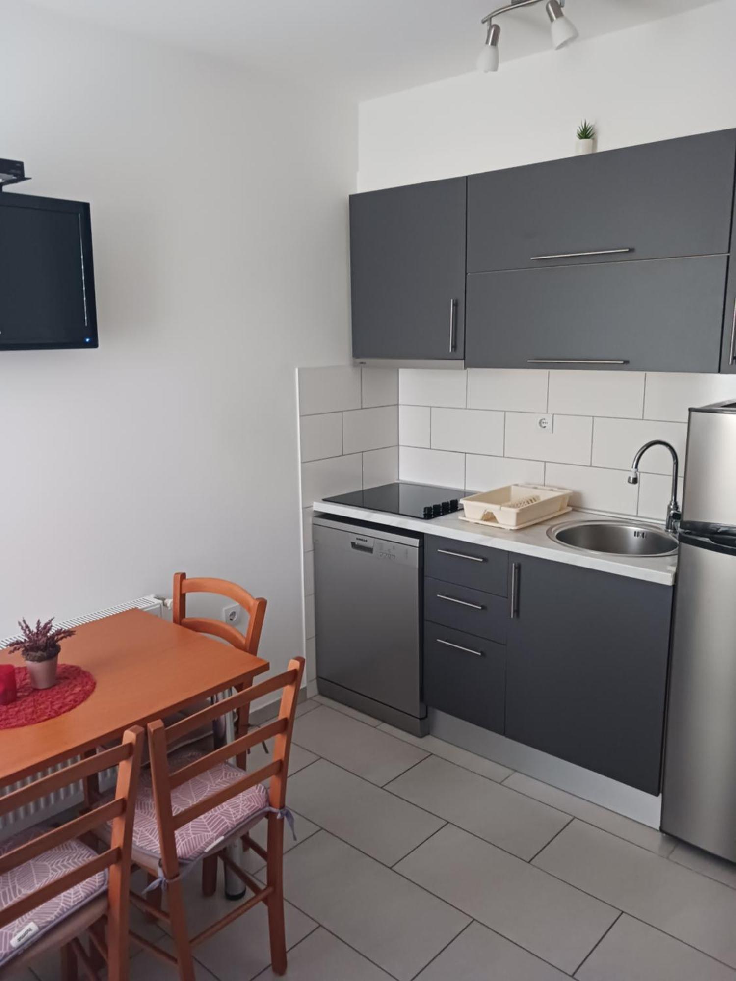 Apartmani Petra Primošten Exterior foto